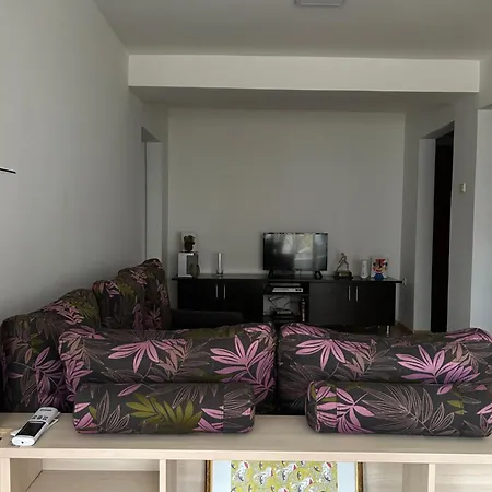 Eva's Place Apartment *